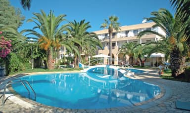 Three Stars Beach Hotel