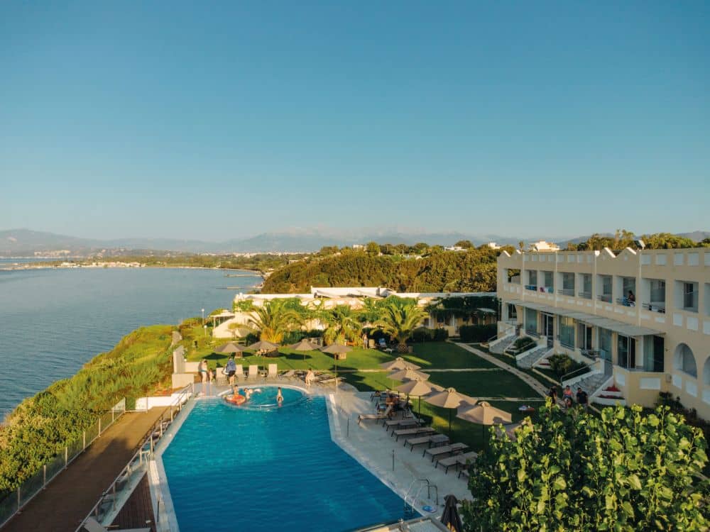 Niforeika Beach Hotel & Bungalows