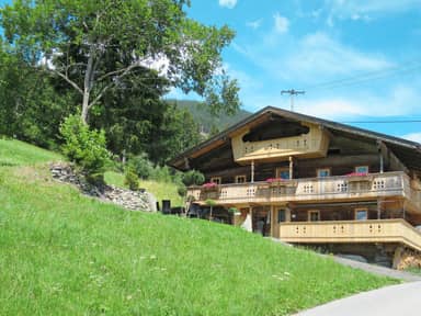 Alm Chalet (SUZ320)