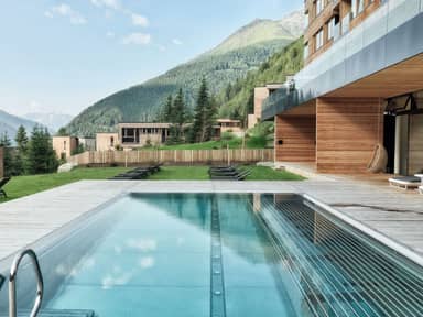 Gradonna Mountain Resort (KAX102)