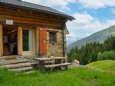 Rustico Vista Adula