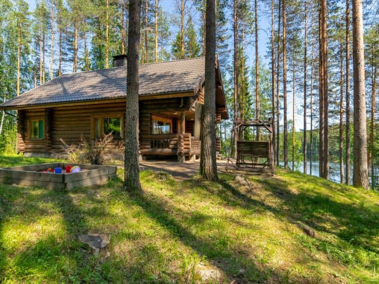 Karhunpesä