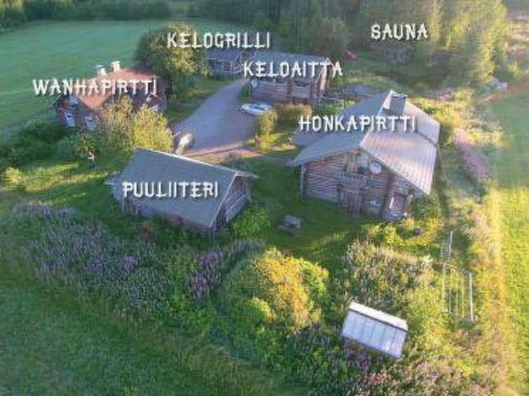 Pykälä - log village
