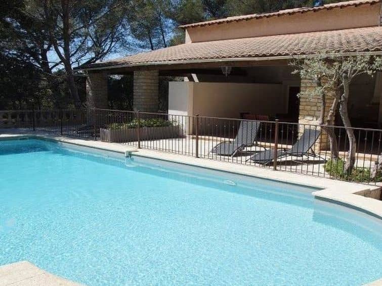 LOCATION PROVENCE