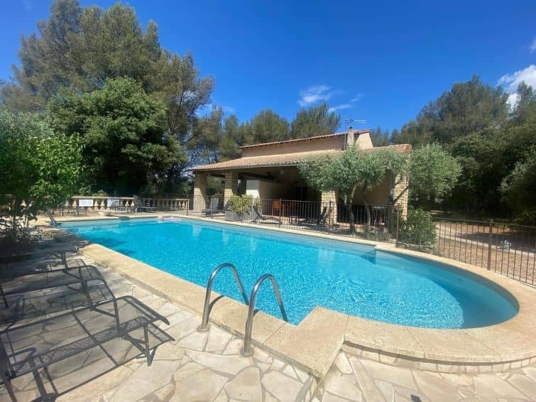 LOCATION PROVENCE