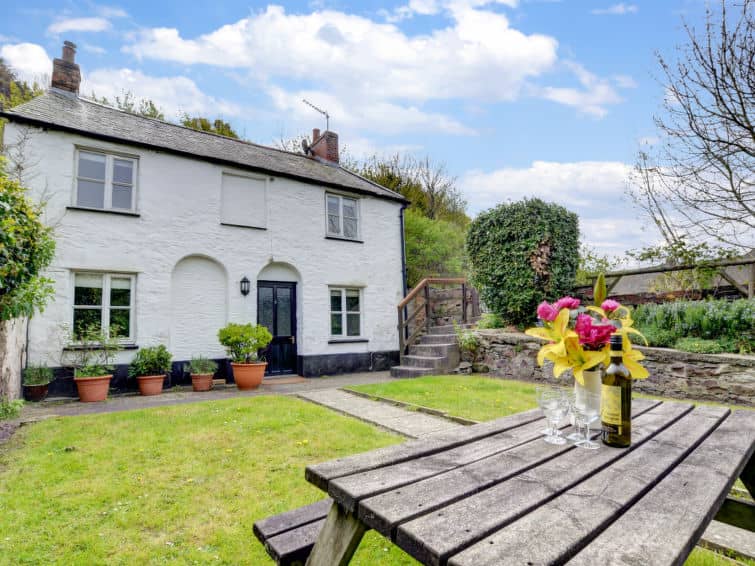 Lyn Cottage