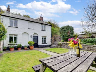 Lyn Cottage