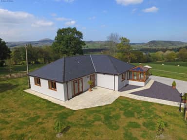 Bwthyn Rhos Gwaliau