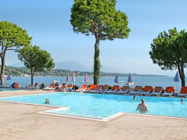 Le Corti del Lago