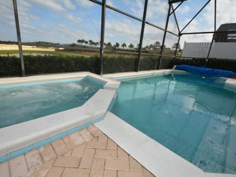 Oneida Loop Villa