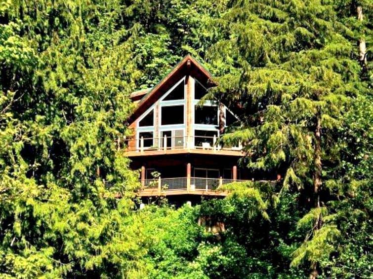 07MF Silver Lake Chalet w/Hot Tub!