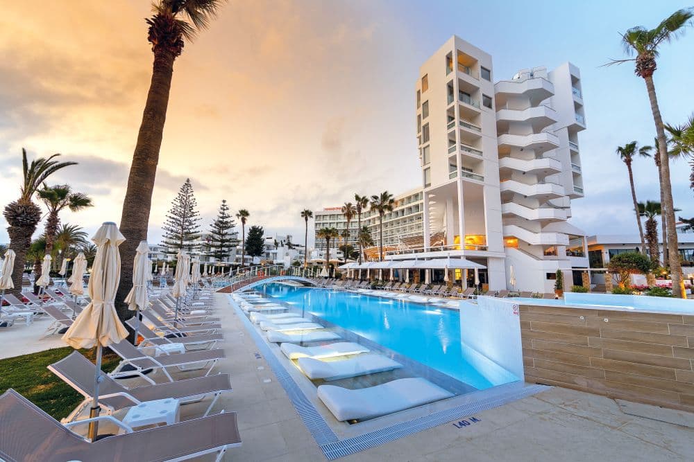 Leonardo Plaza Cypria Maris Beach Hotel & Spa