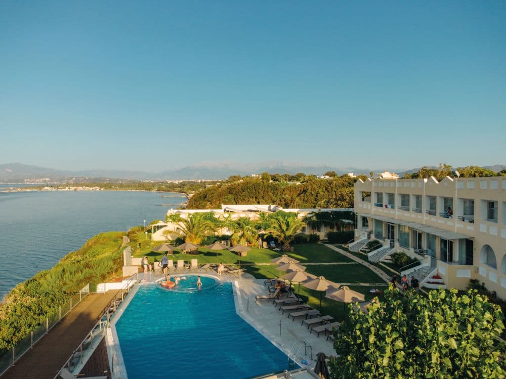 Niforeika Beach Hotel & Bungalows