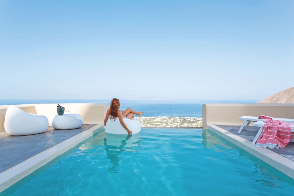 Skyfall Luxury Suites