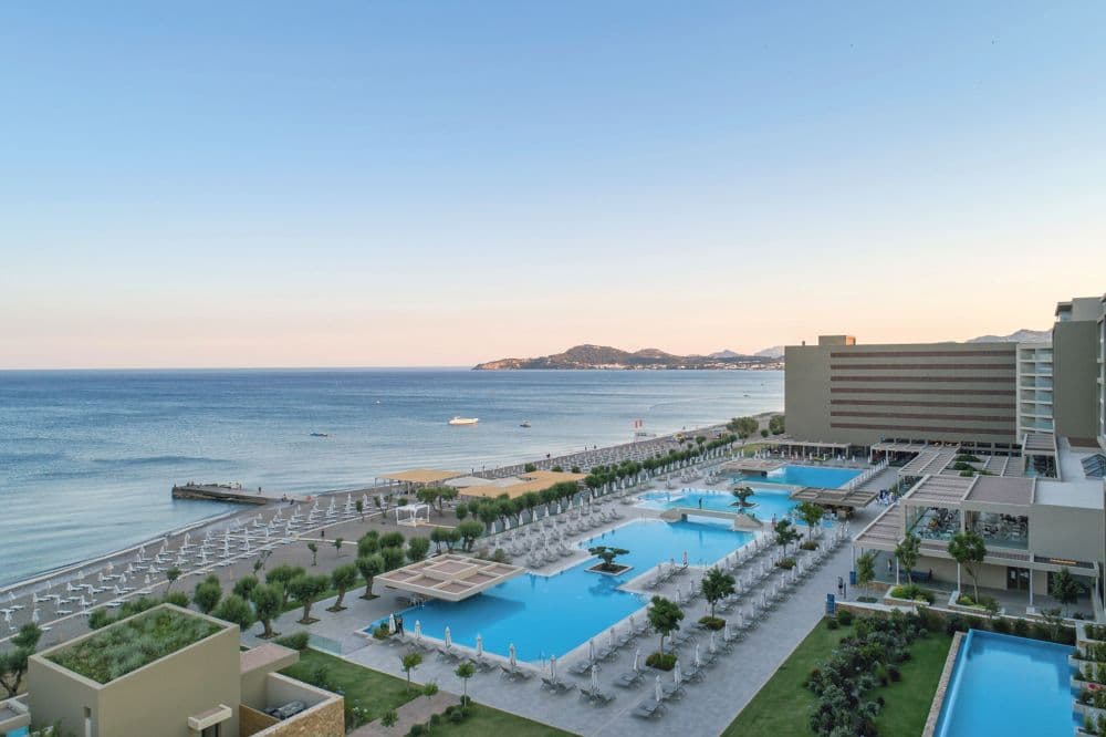 Amada Colossos Resort