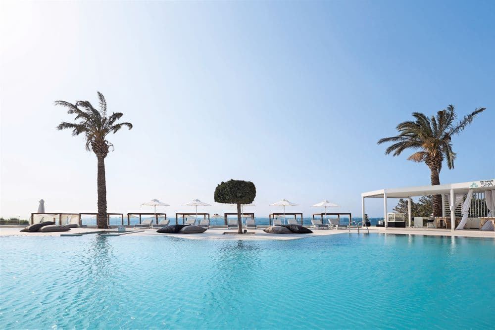 Dimitra Beach Hotel & Suites