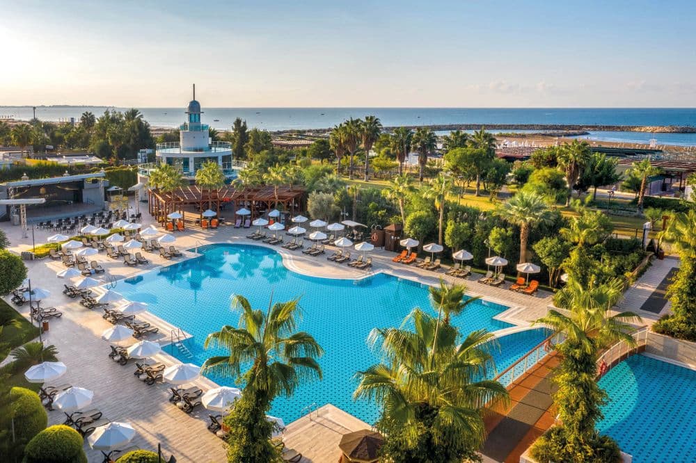 Commodore Elite Suites & Spa