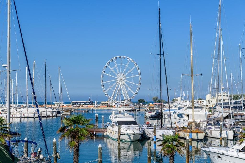 Rimini bezienswaardigheden ontdekken: je mooiste highlights, routes en insider tips