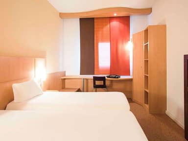 ibis Como Albergo