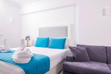 Blue Waves Hotel