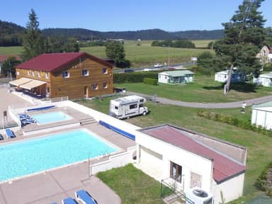 Camping Les Pinasses