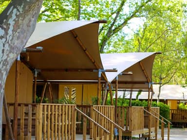 Camping Lodges & Nature