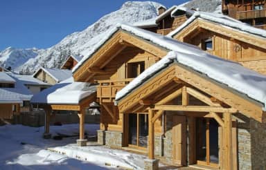 Chalet Le Loup Lodge