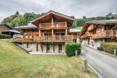 Chalet Rose